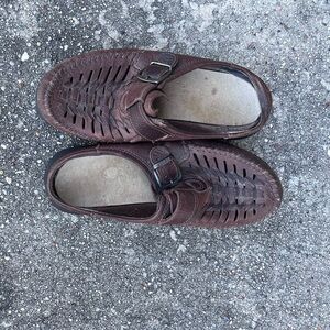 Brown leather loafers - perfect for a boho, hippie, or indie look.. 🌻